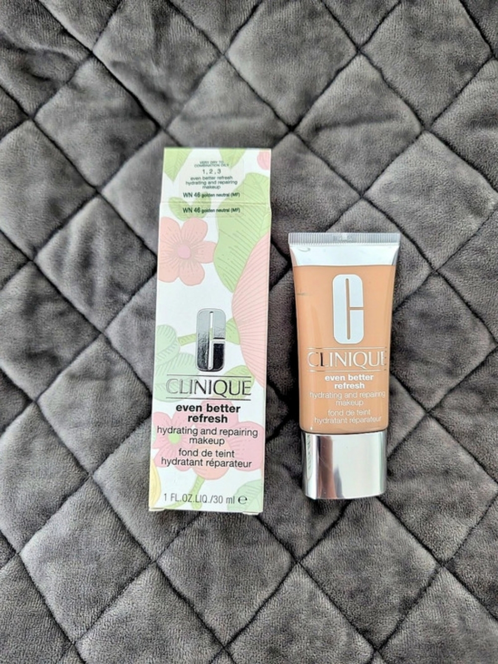 Clinique Even Better Refresh Hydrating and Repairing Makeup Hydrating Makeup in